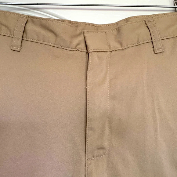 NWOT Kids or teen MILLS UNIFORM CO. khaki shorts prep sz 30 9” inseam like new - Picture 2 of 7
